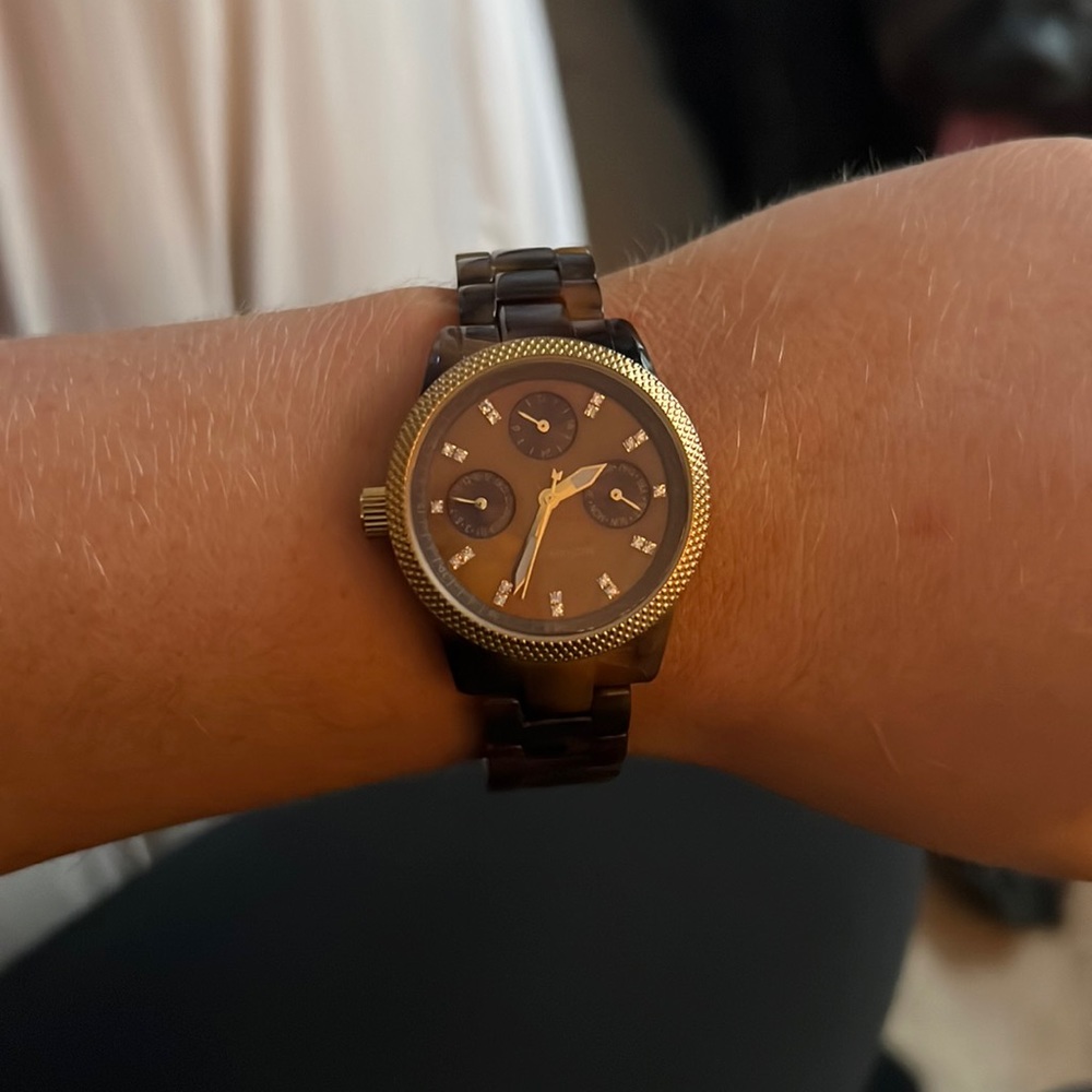 MK watch